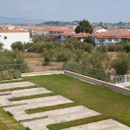Alexandros Maisonettes & Apartments Nea Moudania Esterno foto
