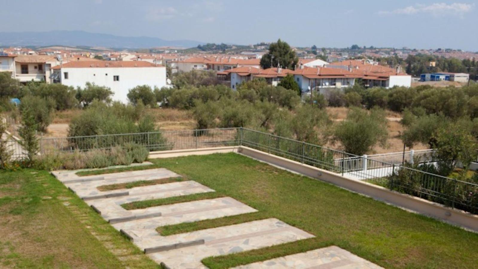 Alexandros Maisonettes & Apartments Nea Moudania Esterno foto